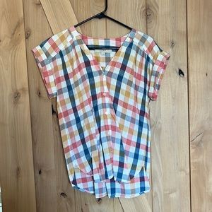 Plaid LOFT short sleeve button up t-shirt